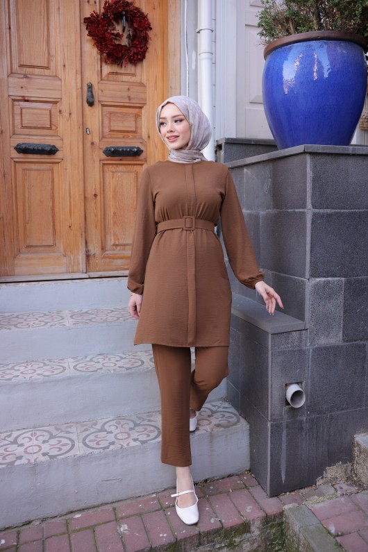 2544 - Kemerli Tesettür İkili Takım Kahverengi̇-A11