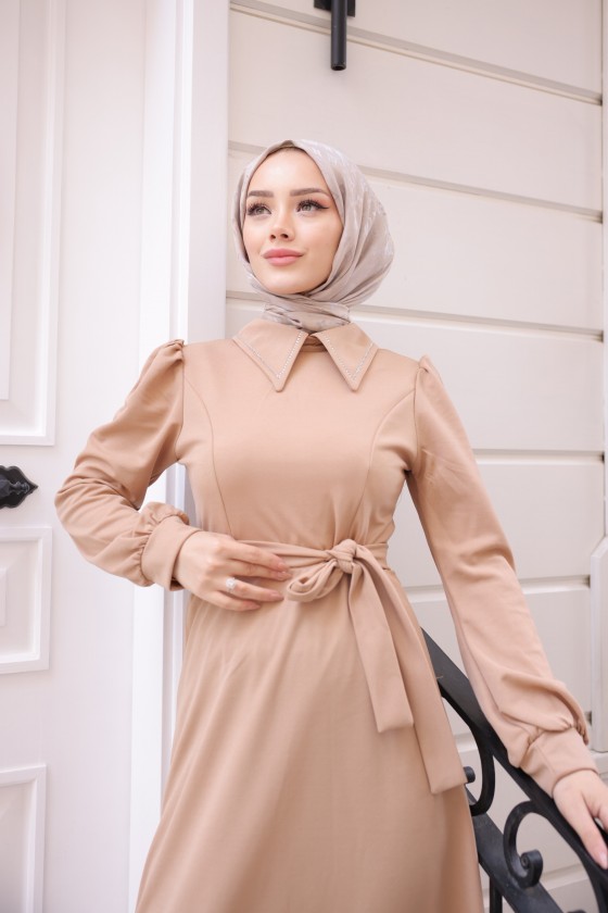 4447 - Taşlı Tesettür Elbise Camel-K9