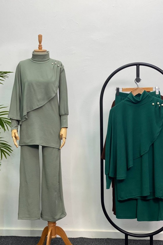 4448 - Yarım Boğazlı Tesettür Takım Mi̇nt Yeşi̇li̇-H10