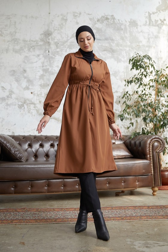 7373 - Bel Büzgülü Tesettür Trençkot Taba-F6