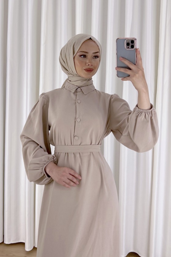 9559 - Düğme Detaylı Tesettür Elbise Bej--A13