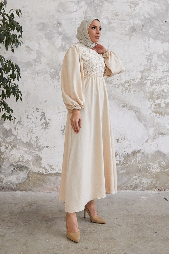 3355 - Örme Detaylı Tesettür Elbise Bej-E3