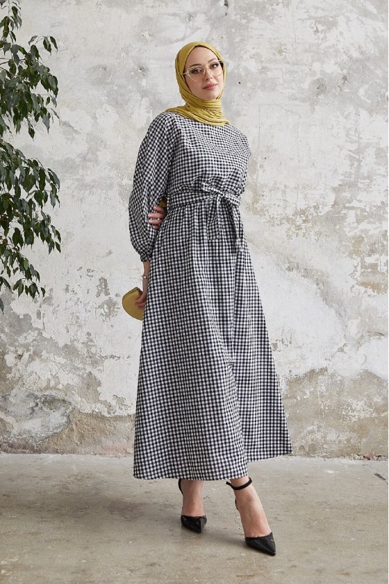 8000 - Kare Desen Tesettür Elbise Si̇yah-A3