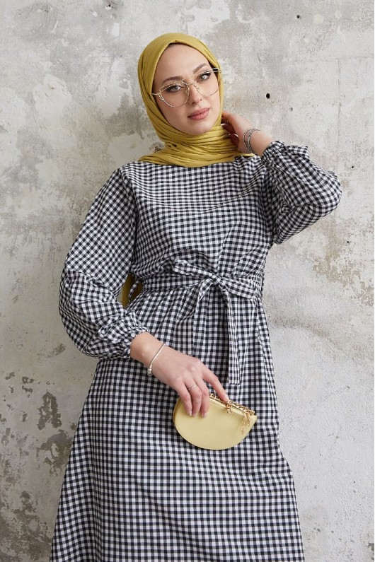 8000 - Kare Desen Tesettür Elbise Si̇yah-A3