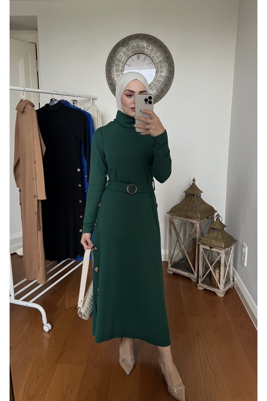 4421 - Yan Düğme Detaylı Tesettür Elbise Yeşi̇l-A17 4421 - Yan Düğme Detaylı Tesettür Elbise Yeşi̇l-A17