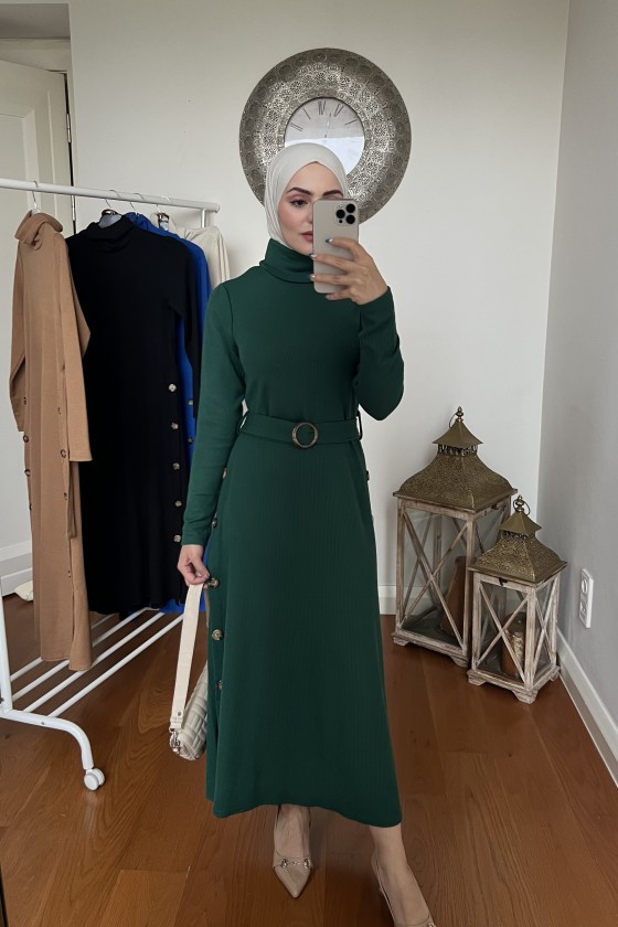 4421 - Yan Düğme Detaylı Tesettür Elbise Yeşi̇l-A17