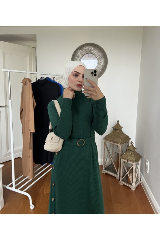 4421 - Yan Düğme Detaylı Tesettür Elbise Yeşi̇l-A17 4421 - Yan Düğme Detaylı Tesettür Elbise Yeşi̇l-A17