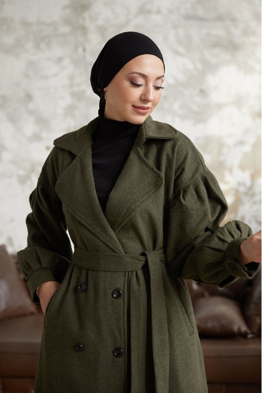 1207 - 6 Düğmeli Tesettür Kaban Haki̇-A16 1207 - 6 Düğmeli Tesettür Kaban Haki̇-A16