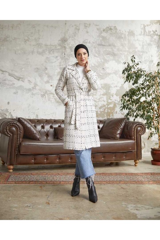 7889 - Tesettür Kaban Beyaz-B6