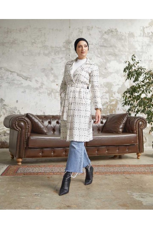 7889 - Tesettür Kaban Beyaz-B6