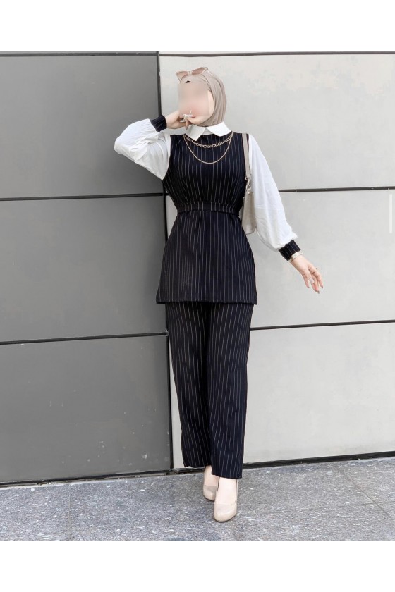4430 - Çizgili Tesettür İkili Takım Si̇yah-H3