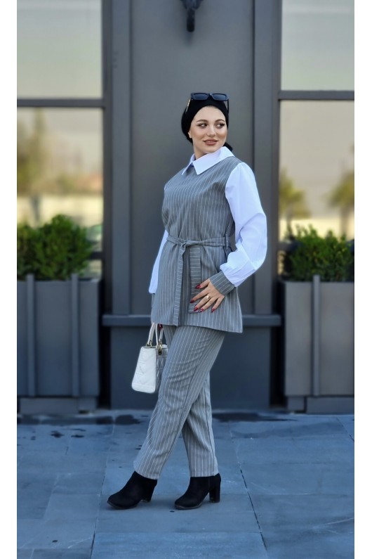 4430 - Çizgili Tesettür İkili Takım Gri̇-H3