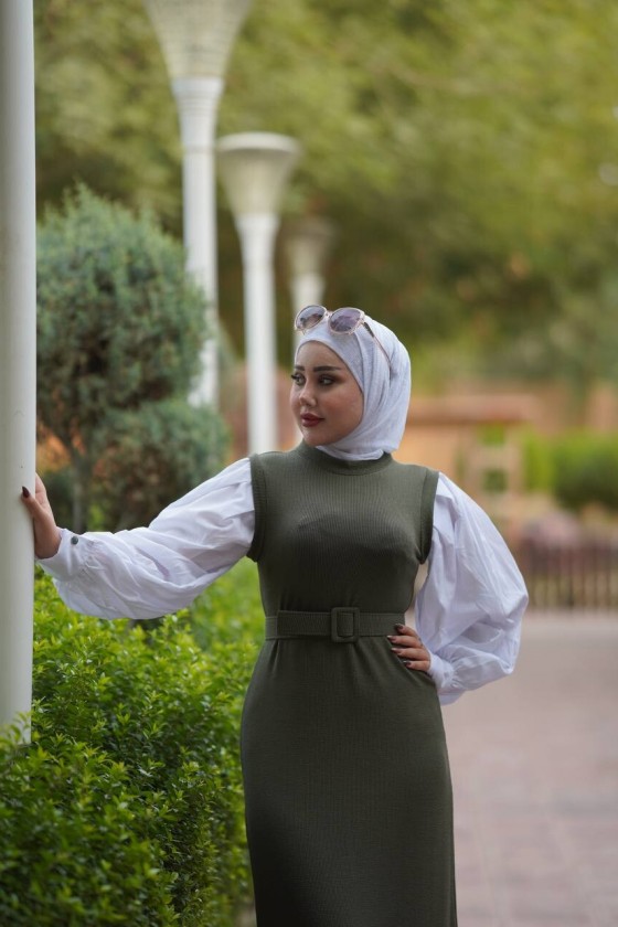 4437 - Kemerli Tesettür Elbise Haki̇-H2