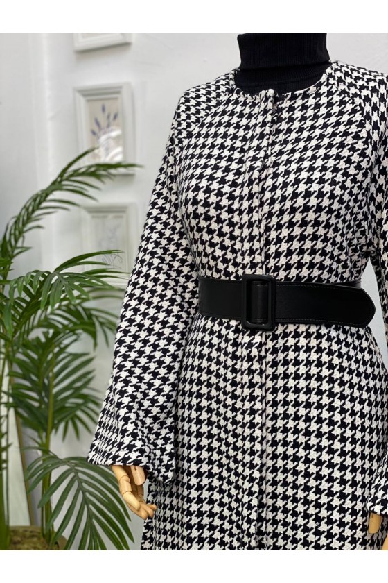 4446 - Desenli Tesettür Kaban Si̇yah-B5