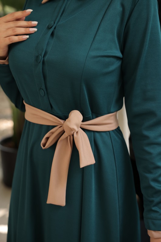 4466 - Yakalı Tesettür Elbise Zümrüt Yeşili-G5