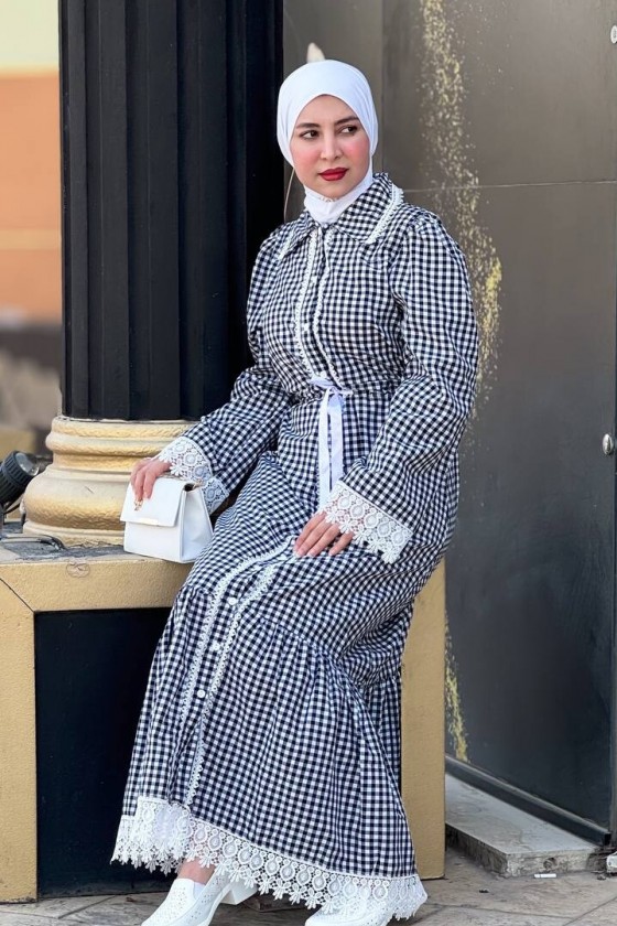 4481 -  Dantelli Tesettür Elbise Si̇yah-E3