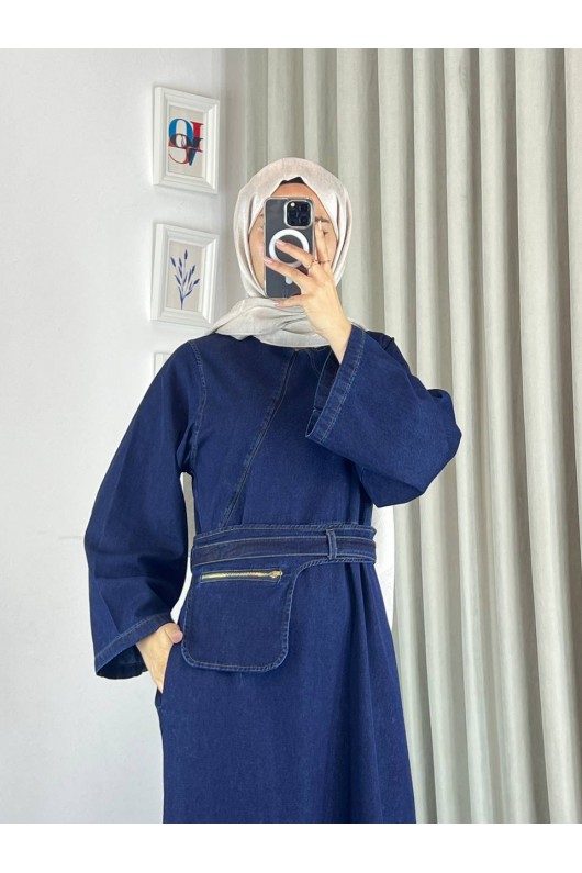 4524 - Seyyar Kemerli Cep Detaylı Kot Tesettür Elbise Mavi̇-Z1 4524 - Seyyar Kemerli Cep Detaylı Kot Tesettür Elbise Mavi̇-Z1
