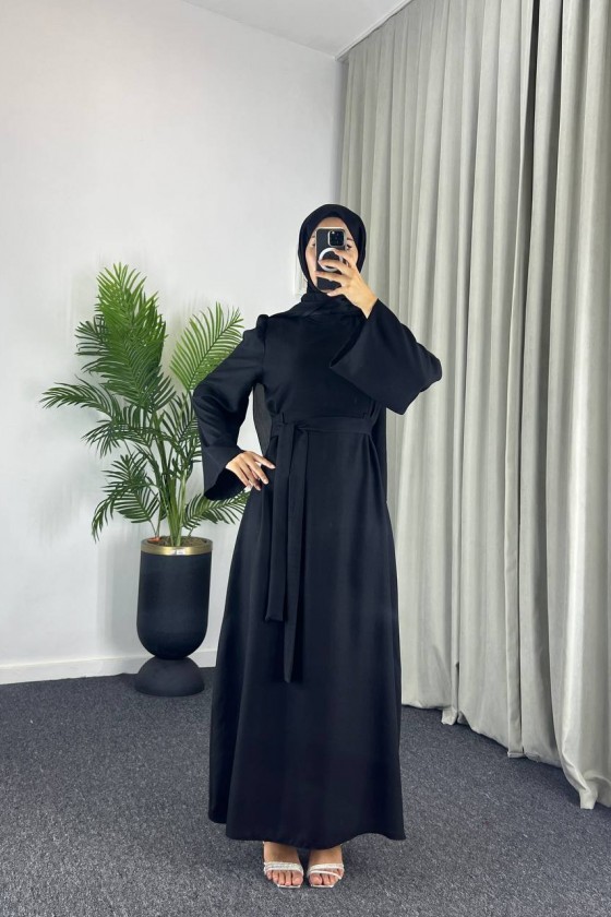 4536 - Kemerli Tesettür Elbise Si̇yah