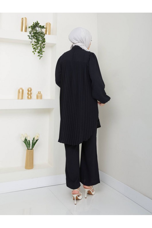 4543 - Plise Detaylı Tesettür İkili Takım Si̇yah