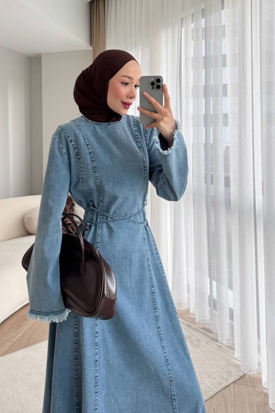 7878 - Püskül Detaylı Kot Tesettür Elbise Mavi̇