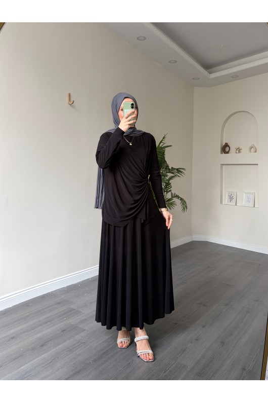 4226 - Sandy Kumaş Rahat Kesim Etek & Bluz İkili Takım Si̇yah 4226 - Sandy Kumaş Rahat Kesim Etek & Bluz İkili Takım Si̇yah