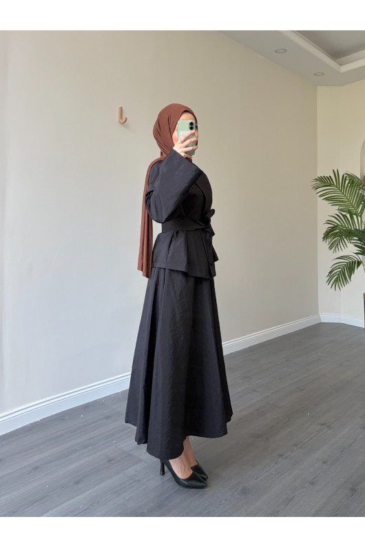 21267 - Asimetrik Gold Düğmeli Kemerli Etek & Ceket Takım Si̇yah