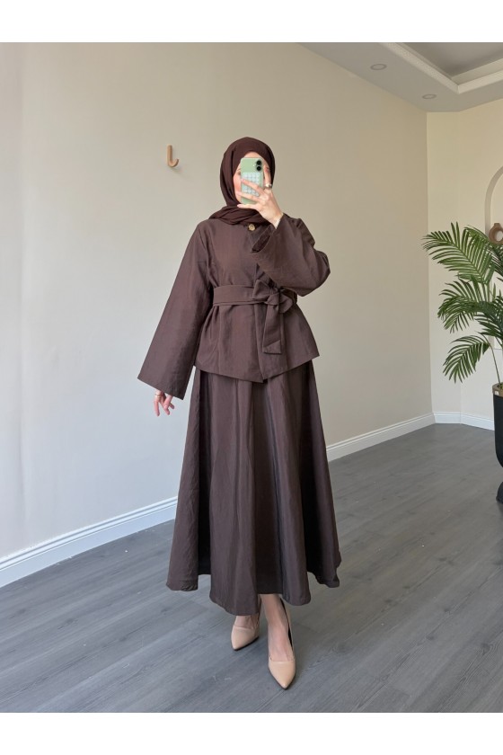 21267 - Asimetrik Gold Düğmeli Kemerli Etek & Ceket Takım Kahverengi̇