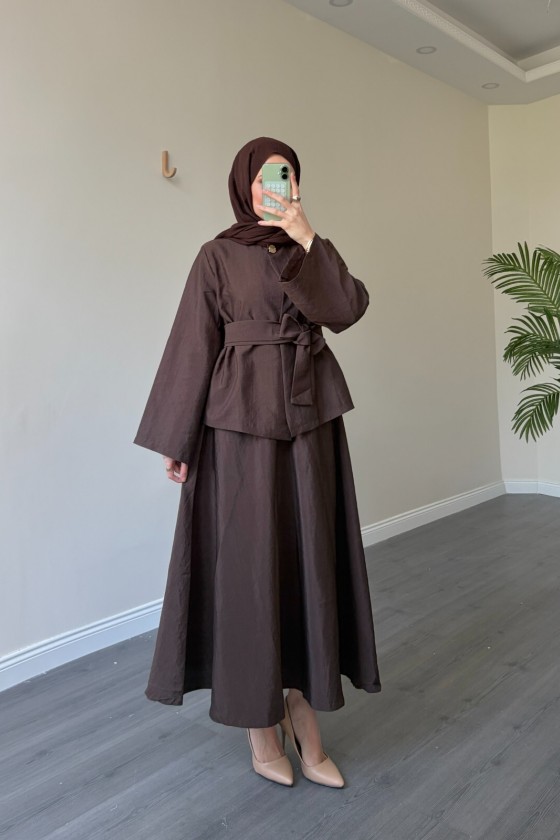 21267 - Asimetrik Gold Düğmeli Kemerli Etek & Ceket Takım Kahverengi̇