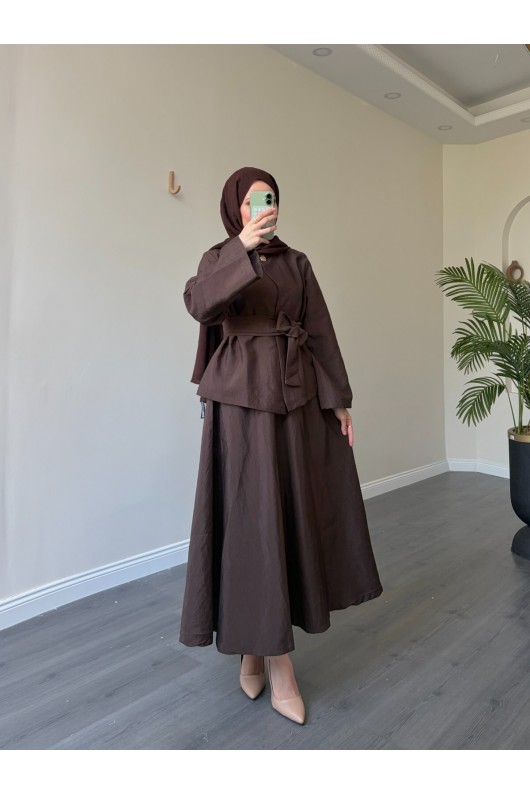 21267 - Asimetrik Gold Düğmeli Kemerli Etek & Ceket Takım Kahverengi̇