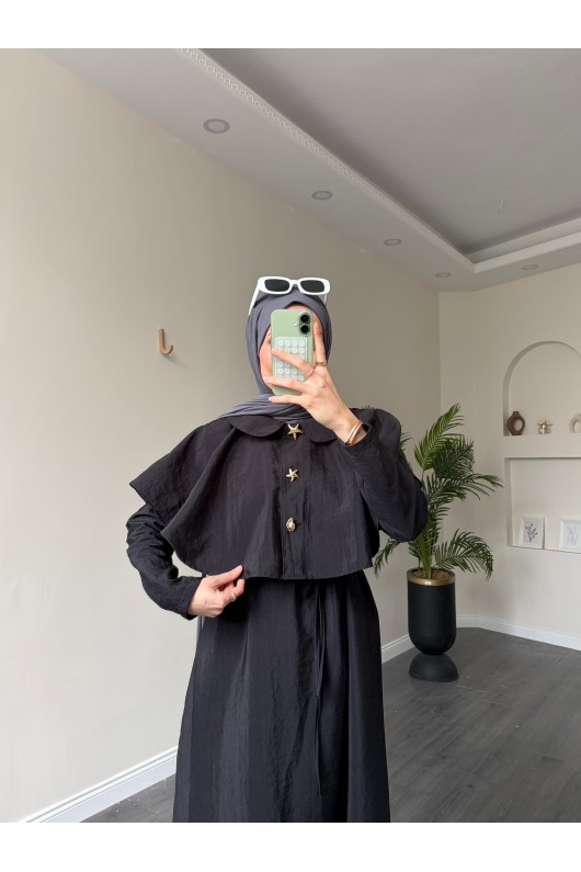 21252 - Minimal Pelerin Detaylı Bağcıklı Elbise Si̇yah